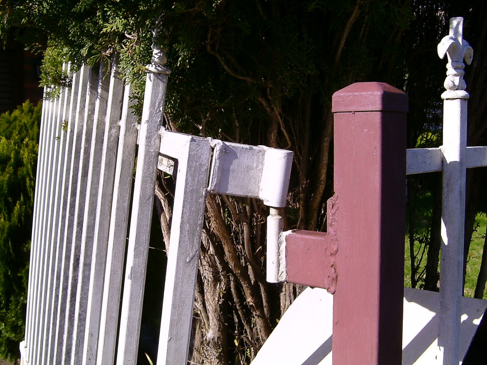 Gates for Sloping Driveways