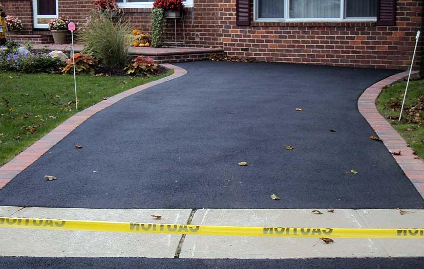 Why Asphalt is a Good Choice for your New Home’s Driveway