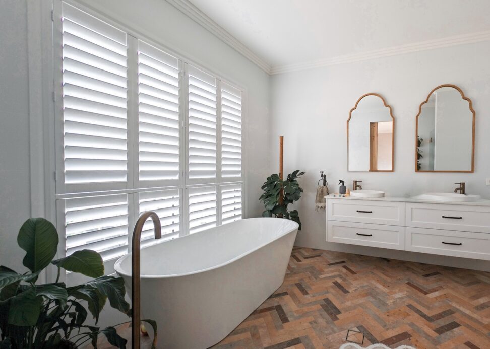 The Benefits of Plantation Shutters in Your Bathroom